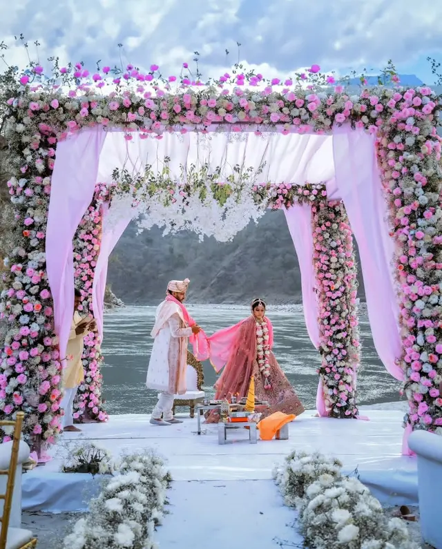 Riverside destination wedding decor near Dehradun